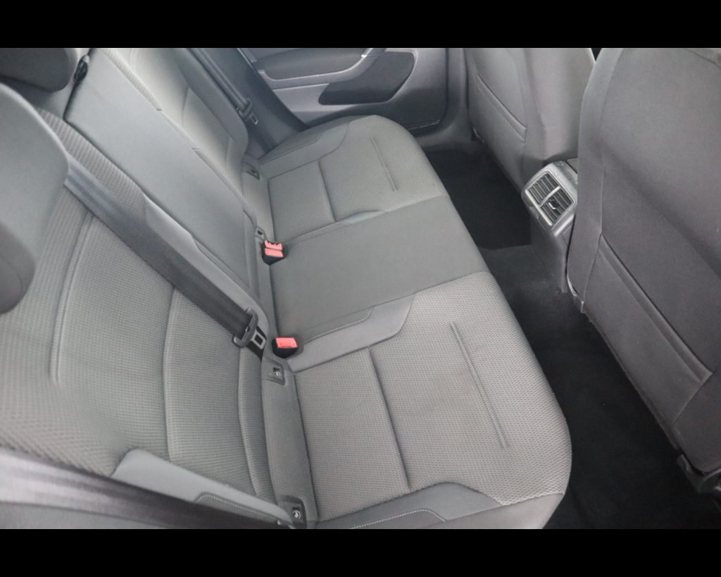 VOLKSWAGEN Golf 5p 1.0 tsi Business 115cv - 18