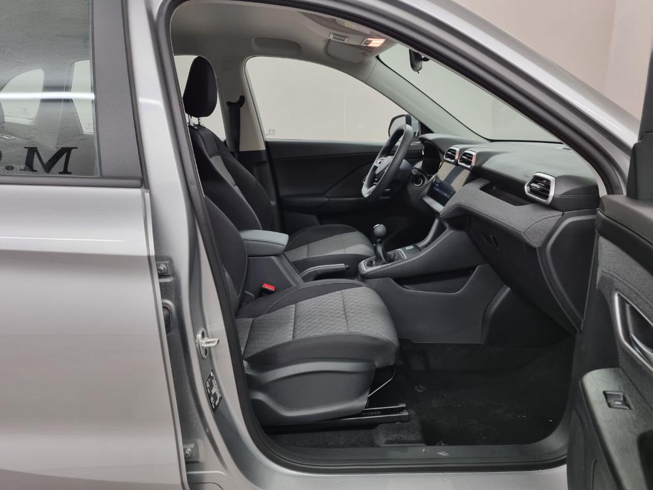 MG ZS 1.5 Standard - 12