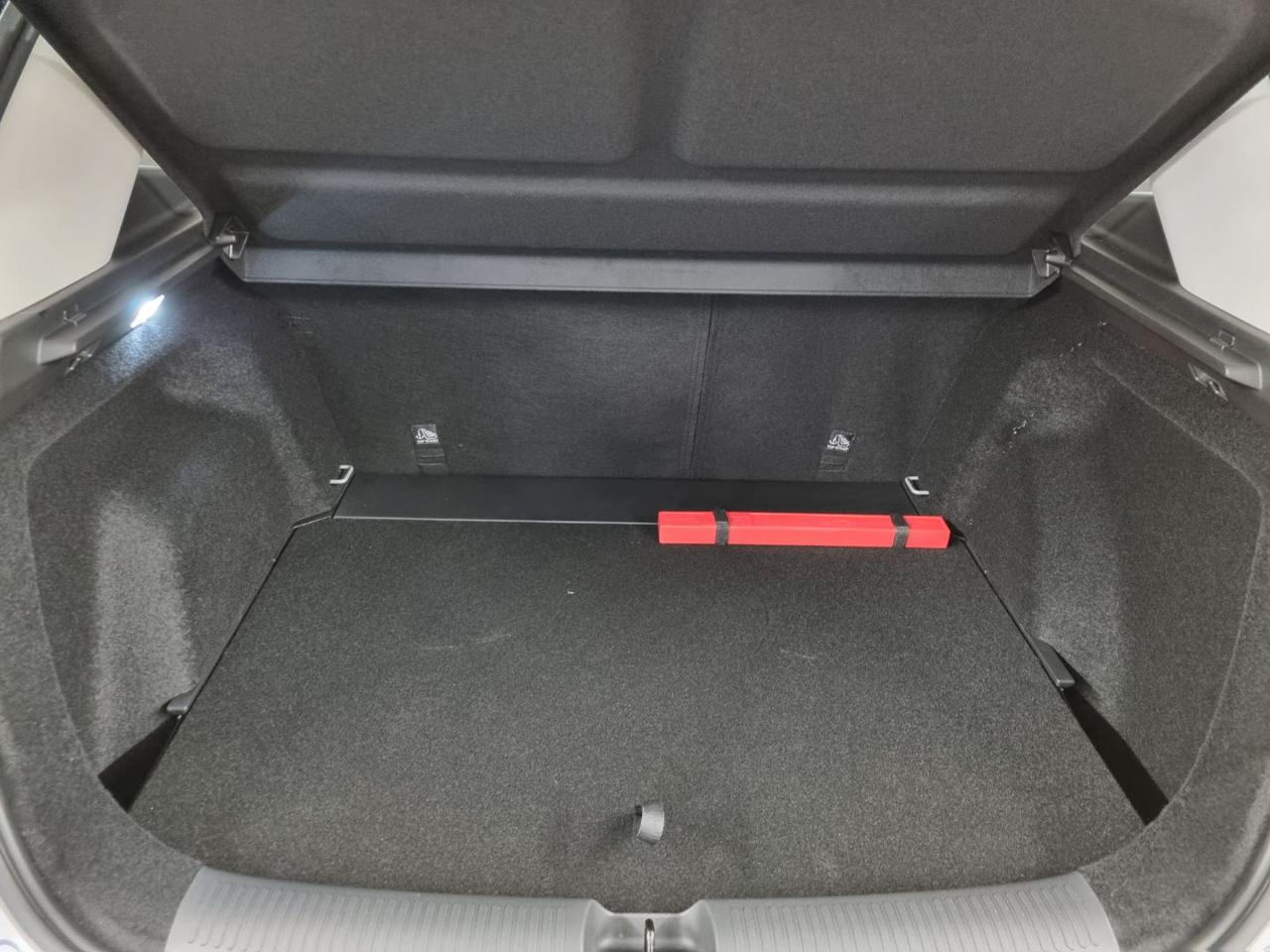 MG ZS 1.5 Standard - 16