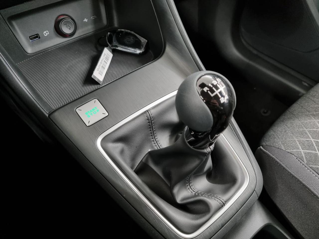 MG ZS 1.5 Standard - 10