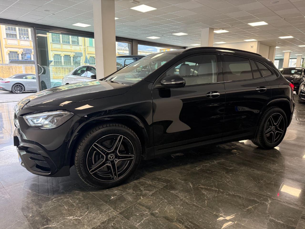 Mercedes-Benz GLA 250 Automatic 4Matic AMG Line Premium Plus / SED. RISC - foto 3