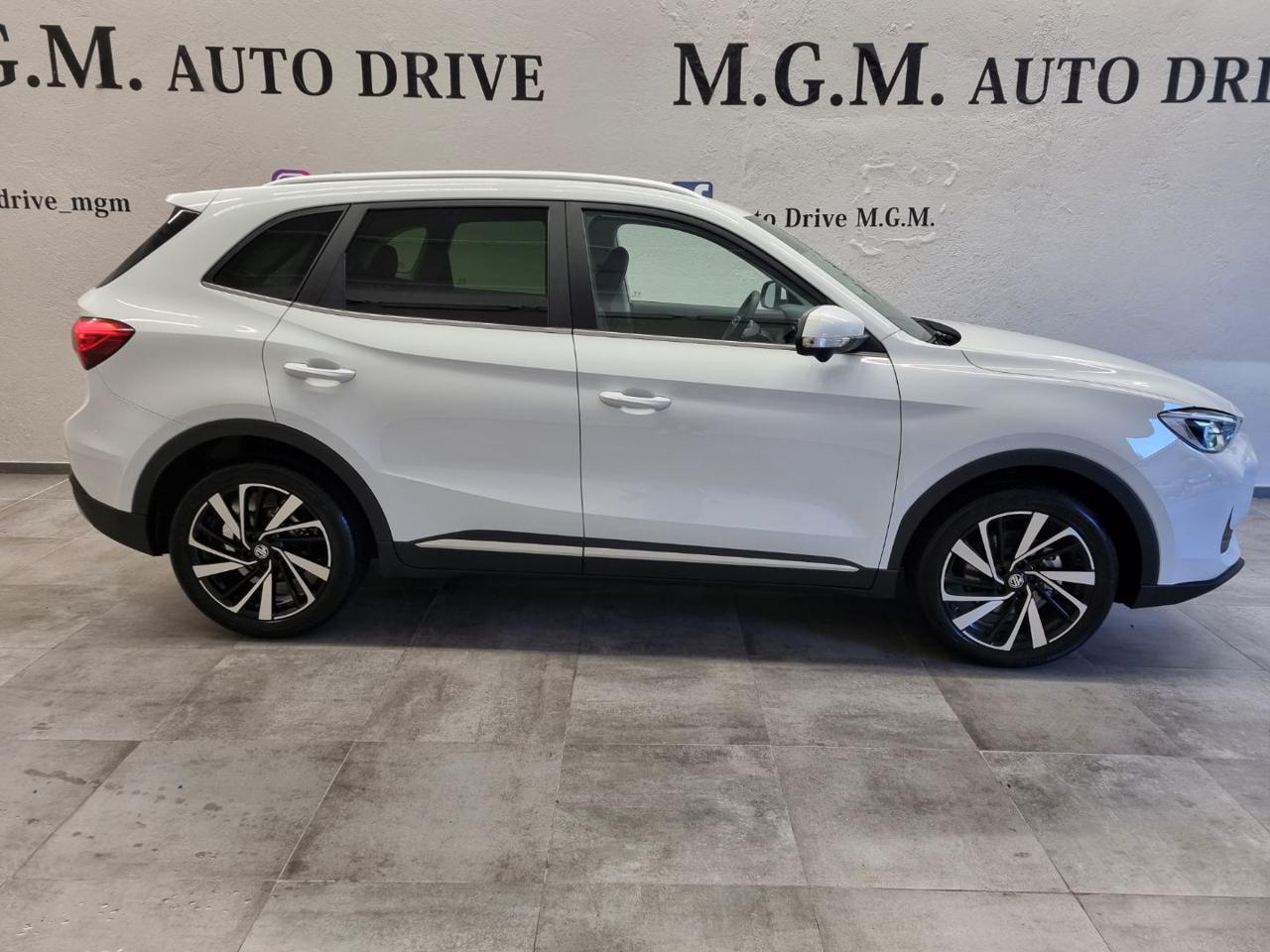 MG ZS 1.5 Hybrid+ Luxury - 4