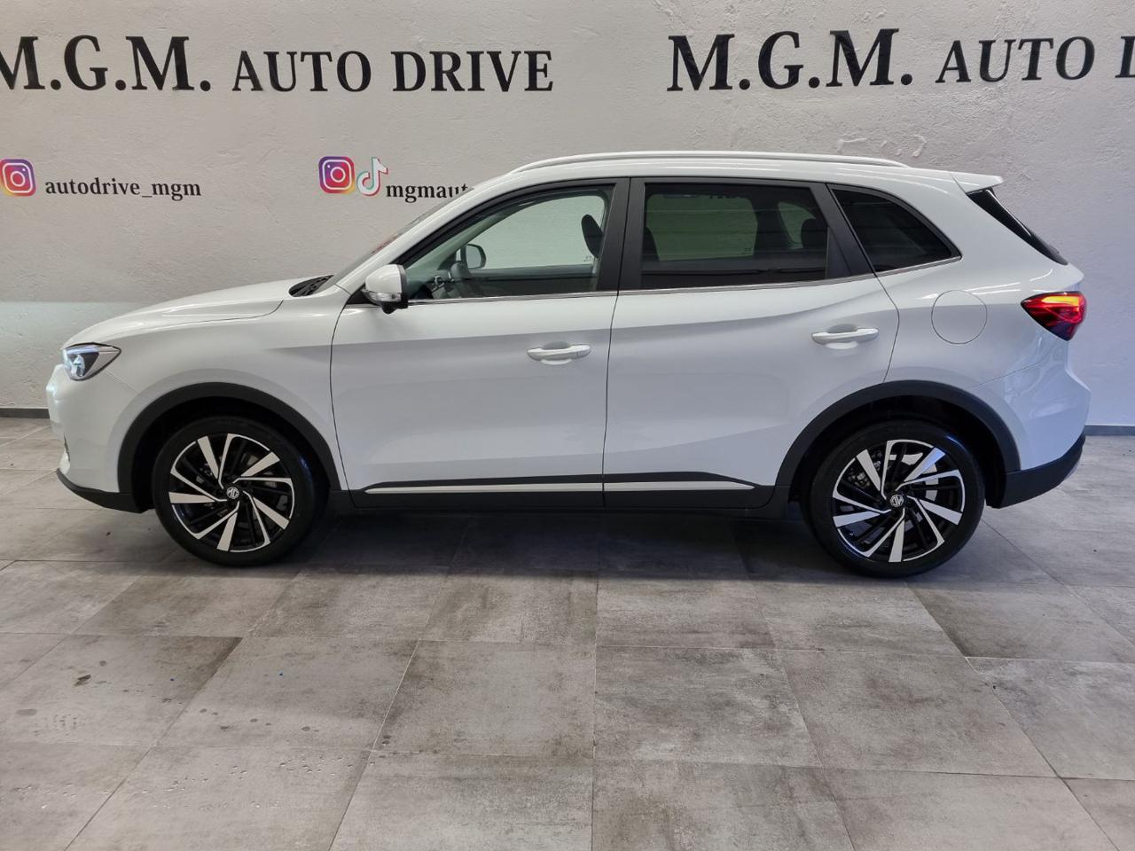 MG ZS 1.5 Hybrid+ Luxury - 2