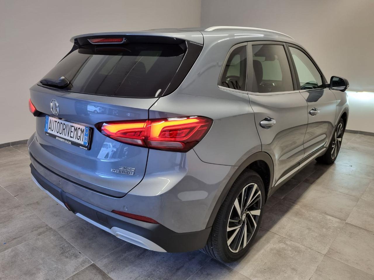 MG ZS 1.5 Hybrid+ Luxury - 28