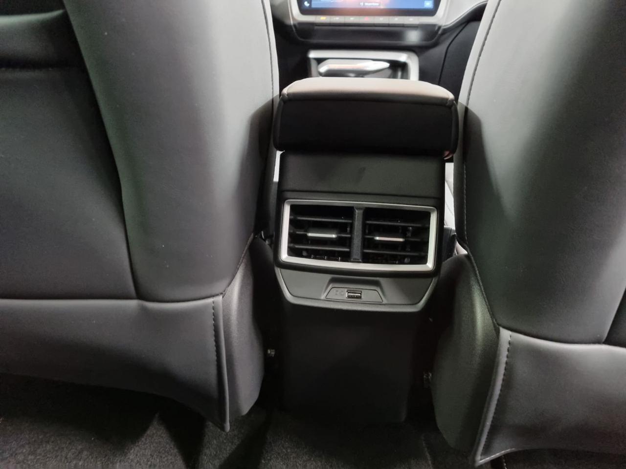 MG ZS 1.5 Hybrid+ Luxury - 23