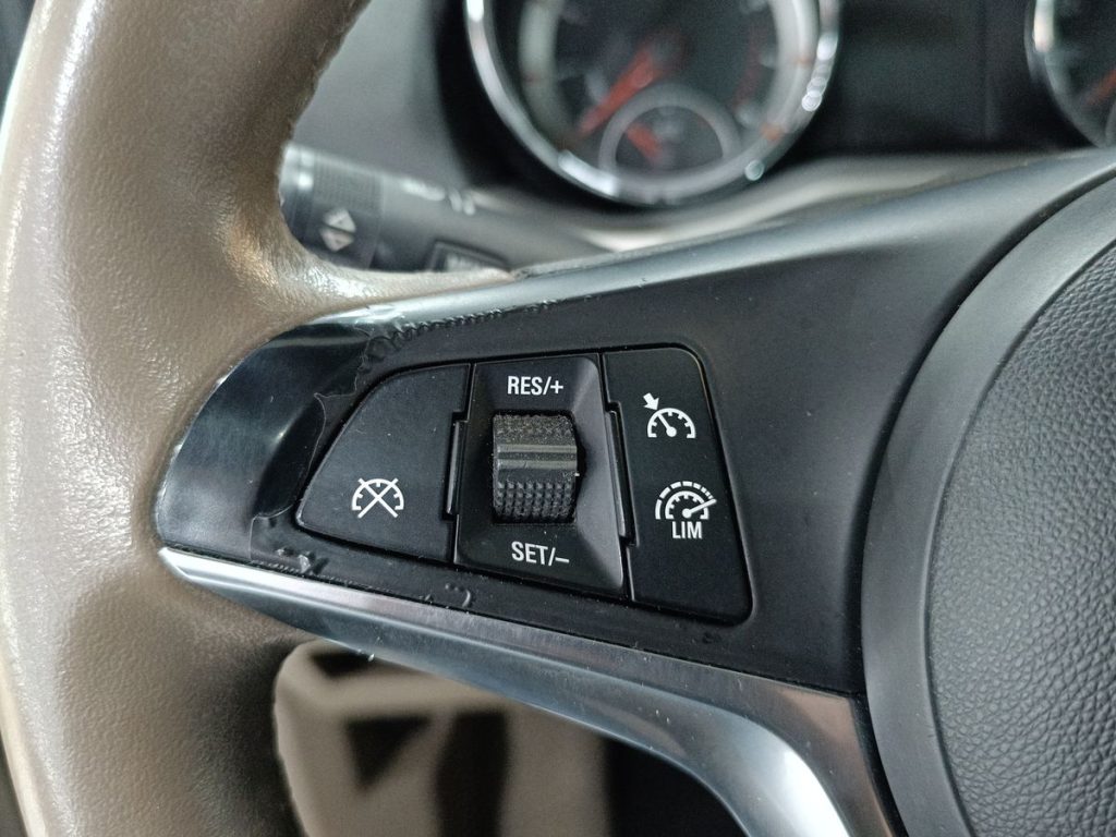 OPEL Adam 1.2 70 CV Glam - 19