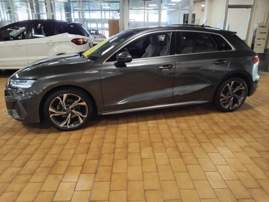AUDI A3 SPORTBACK 30 TDI S tr. S Line Ed. PELLE KM 18.000 - 5