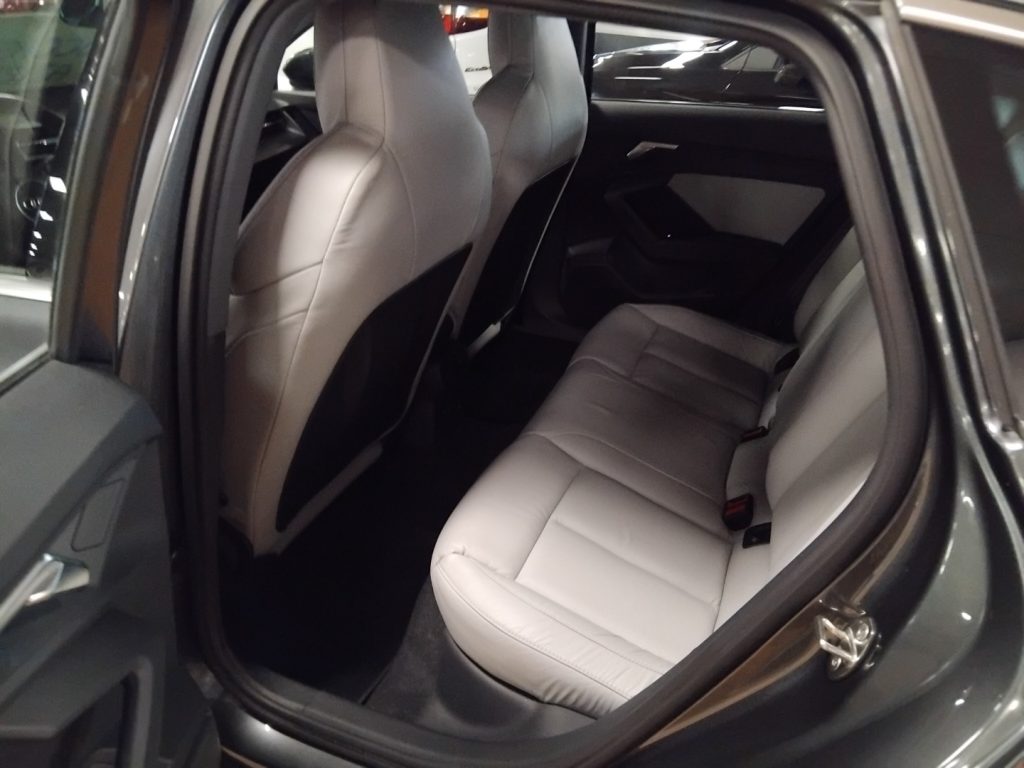 AUDI A3 SPORTBACK 30 TDI S tr. S Line Ed. PELLE KM 18.000 - 9