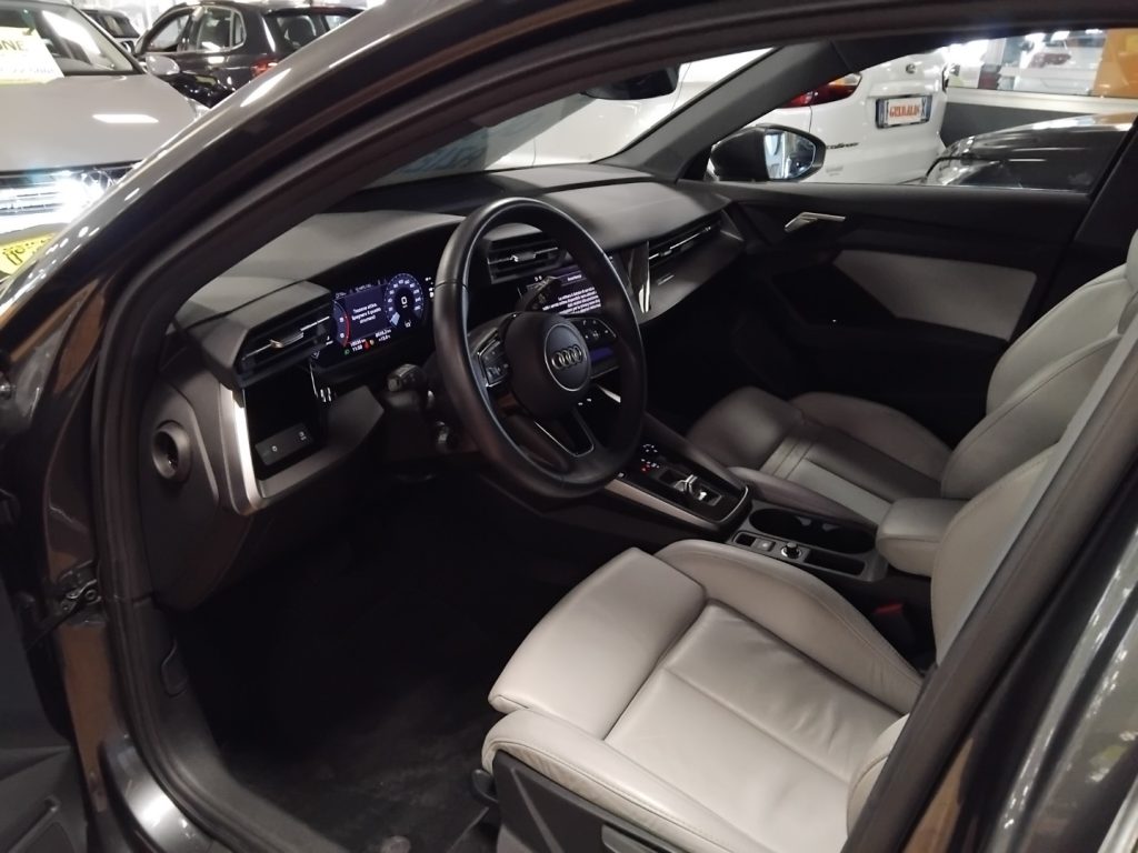 AUDI A3 SPORTBACK 30 TDI S tr. S Line Ed. PELLE KM 18.000 - 16