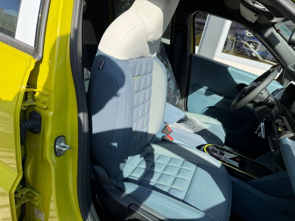 FIAT Grande Panda 1.2 Hybrid S&S La Prima - 12