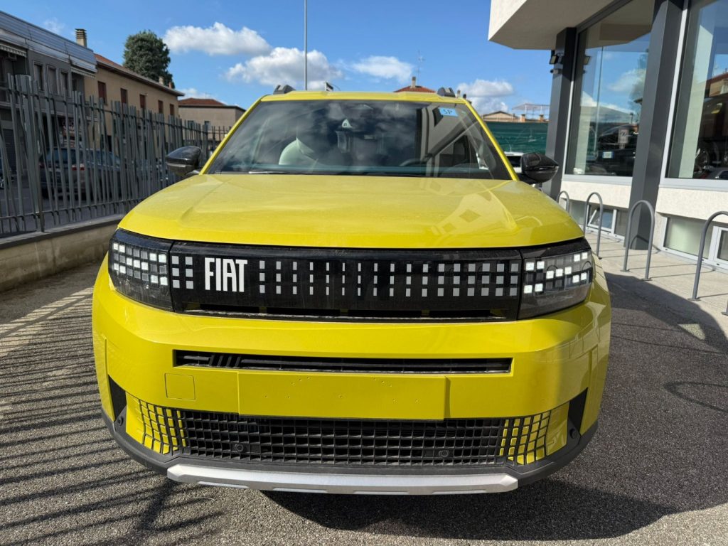 FIAT Grande Panda 1.2 Hybrid S&S La Prima - 7