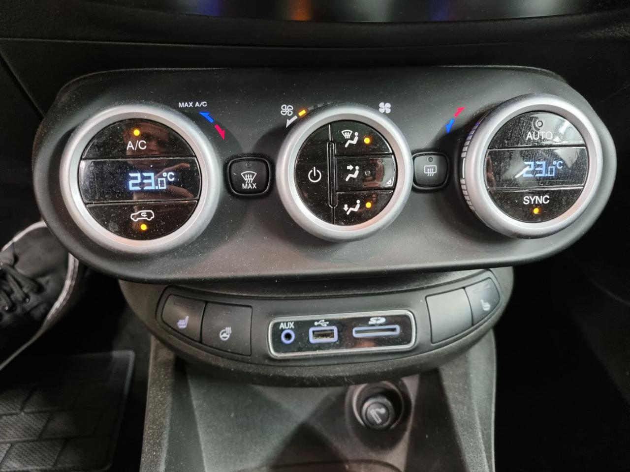 FIAT 500X 1.4 MultiAir 140 CV DCT Cross Plus 4X4 - 32