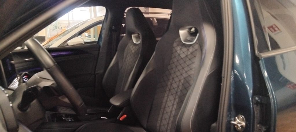 VOLKSWAGEN Tiguan 2.0 TDI 150 CV DSG R-Line - 20