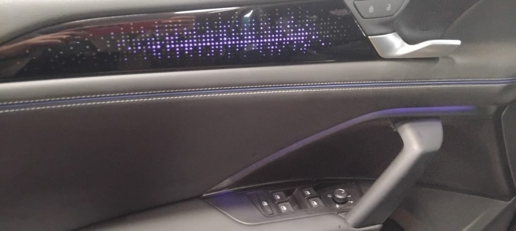 VOLKSWAGEN Tiguan 2.0 TDI 150 CV DSG R-Line - 22