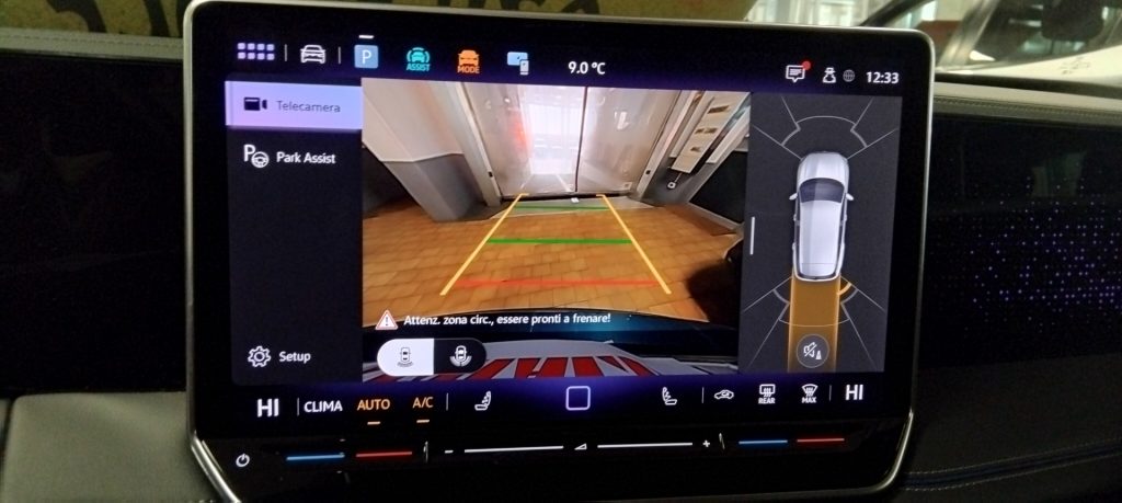 VOLKSWAGEN Tiguan 2.0 TDI 150 CV DSG R-Line - 24