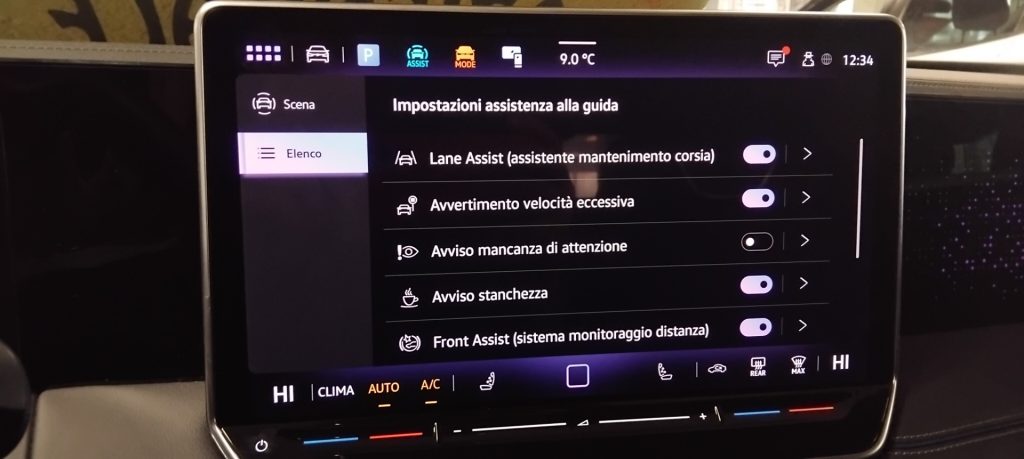 VOLKSWAGEN Tiguan 2.0 TDI 150 CV DSG R-Line - 31