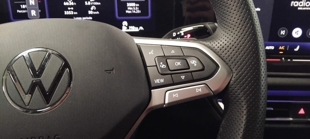 VOLKSWAGEN Tiguan 2.0 TDI 150 CV DSG R-Line - 38