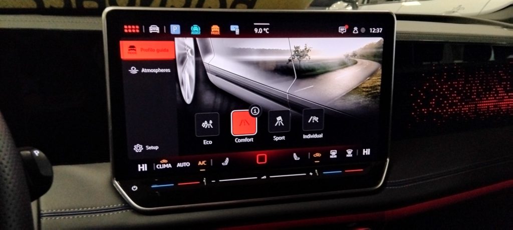 VOLKSWAGEN Tiguan 2.0 TDI 150 CV DSG R-Line - 45