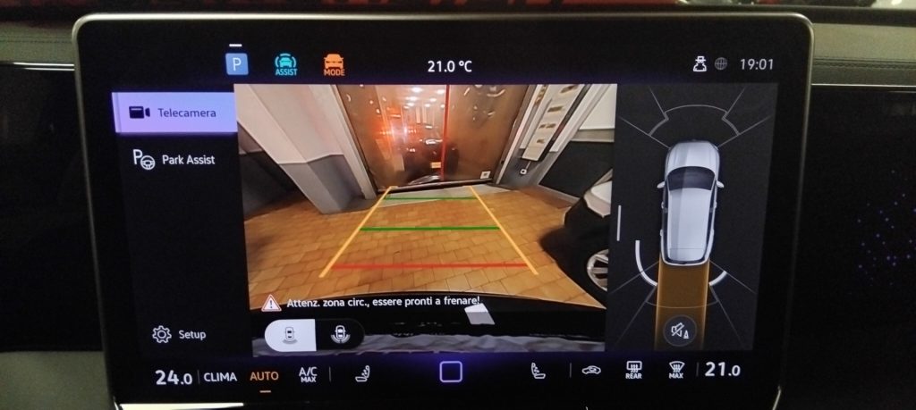 VOLKSWAGEN Tiguan 2.0 TDI 150 CV DSG R-Line - 19