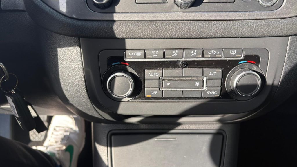 VOLKSWAGEN Tiguan 1.4 TSI 122 CV Trend & Fun BlueMotion Technology - 13