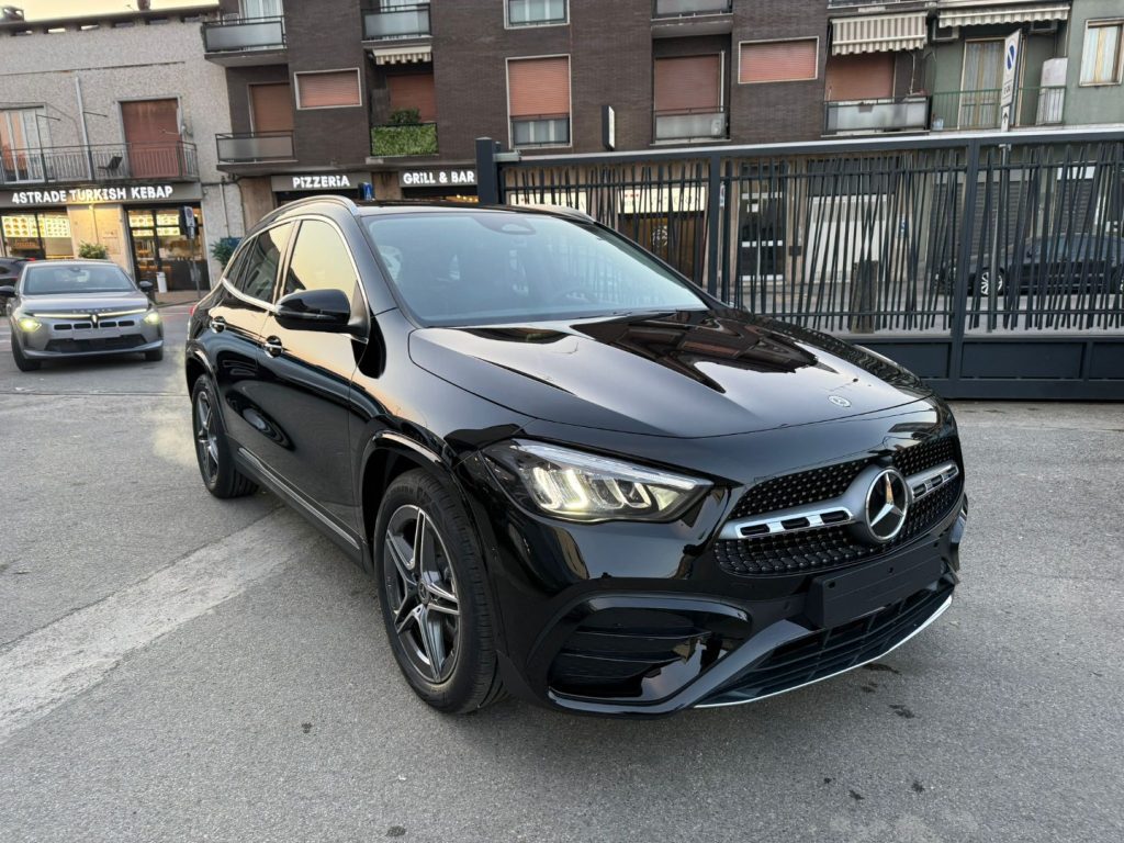 MERCEDES-BENZ GLA 180 Automatic AMG Line Premium - 7