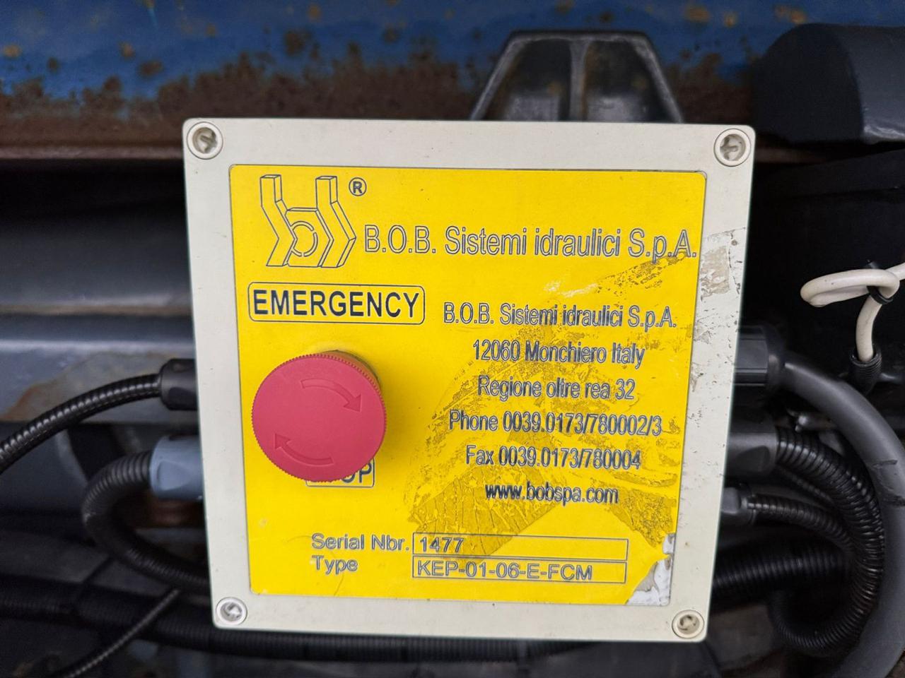 IVECO TRAKKER 500 - 11