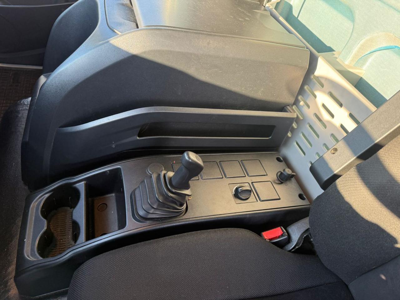 IVECO EUROCARGO 180-320P - 12