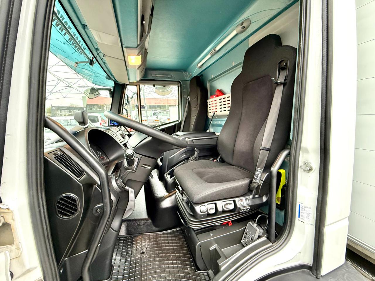 IVECO EUROCARGO 180-320P - 10