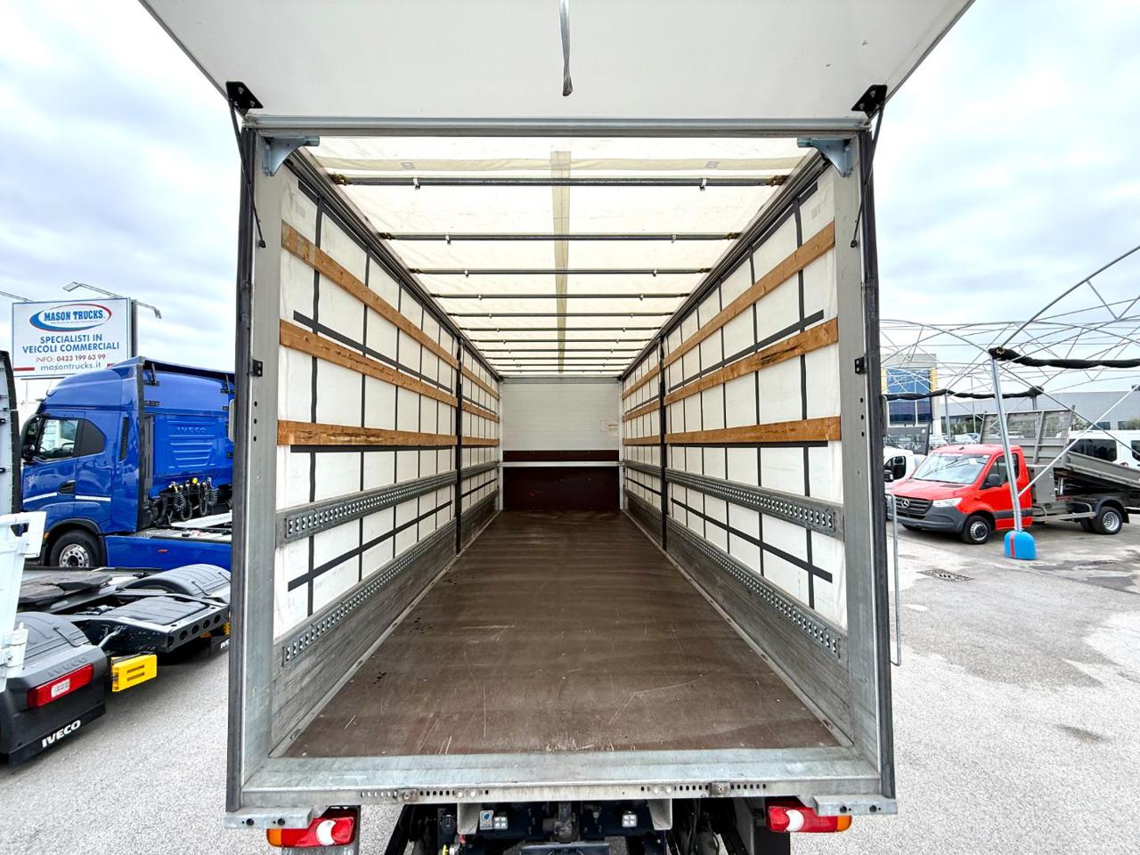 IVECO EUROCARGO 180-320P - 8