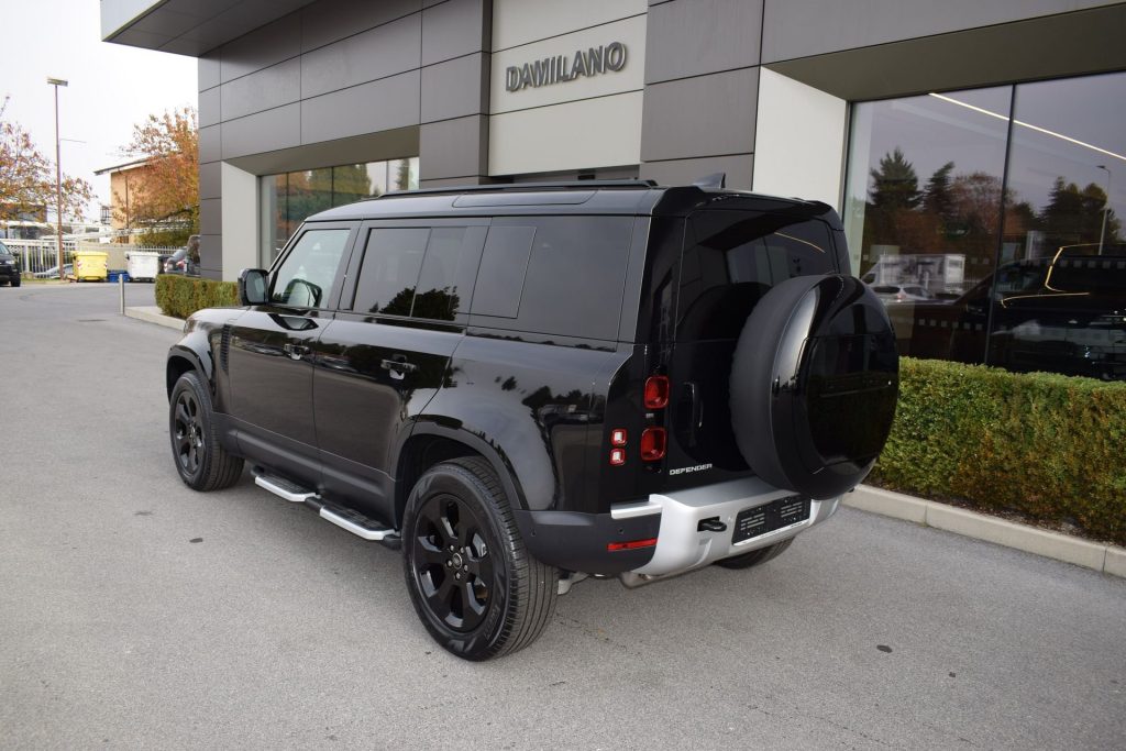 LAND ROVER Defender Defender 110 3.0D I6 200 CV AWD Auto S AUTOCARRO N - 28
