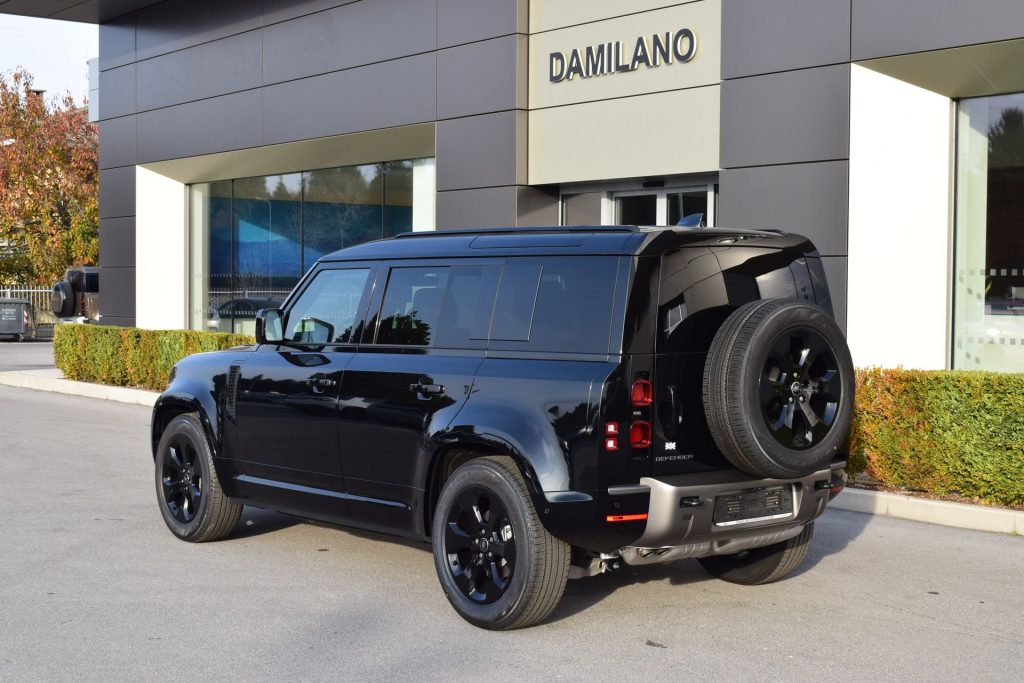 LAND ROVER Defender Defender 110 3.0D I6 200 CV AWD Auto S AUTOCARRO N - 6