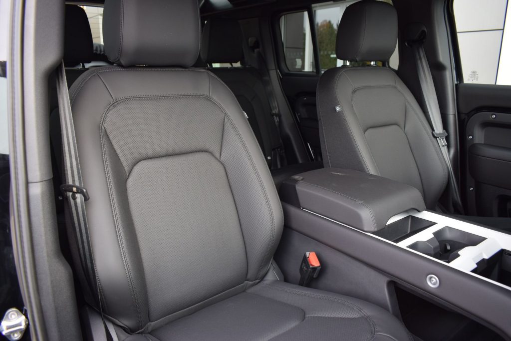 LAND ROVER Defender Defender 110 3.0D I6 200 CV AWD Auto S AUTOCARRO N - 17