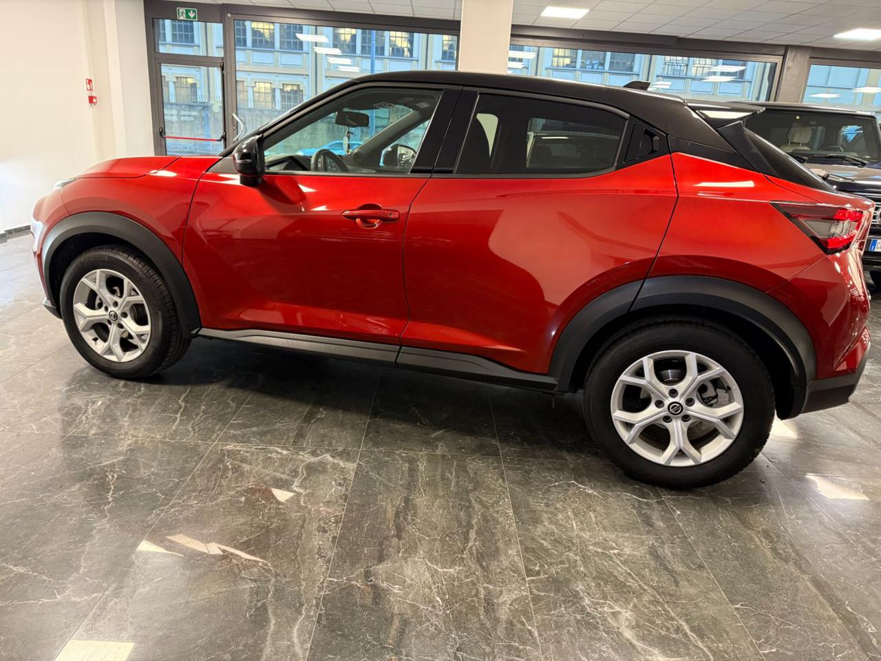 Nissan Juke 1.0 DIG-T 114 CV Tekna 2022 - foto 3