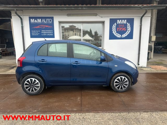 TOYOTA Yaris BLU SCURO  metallizzato