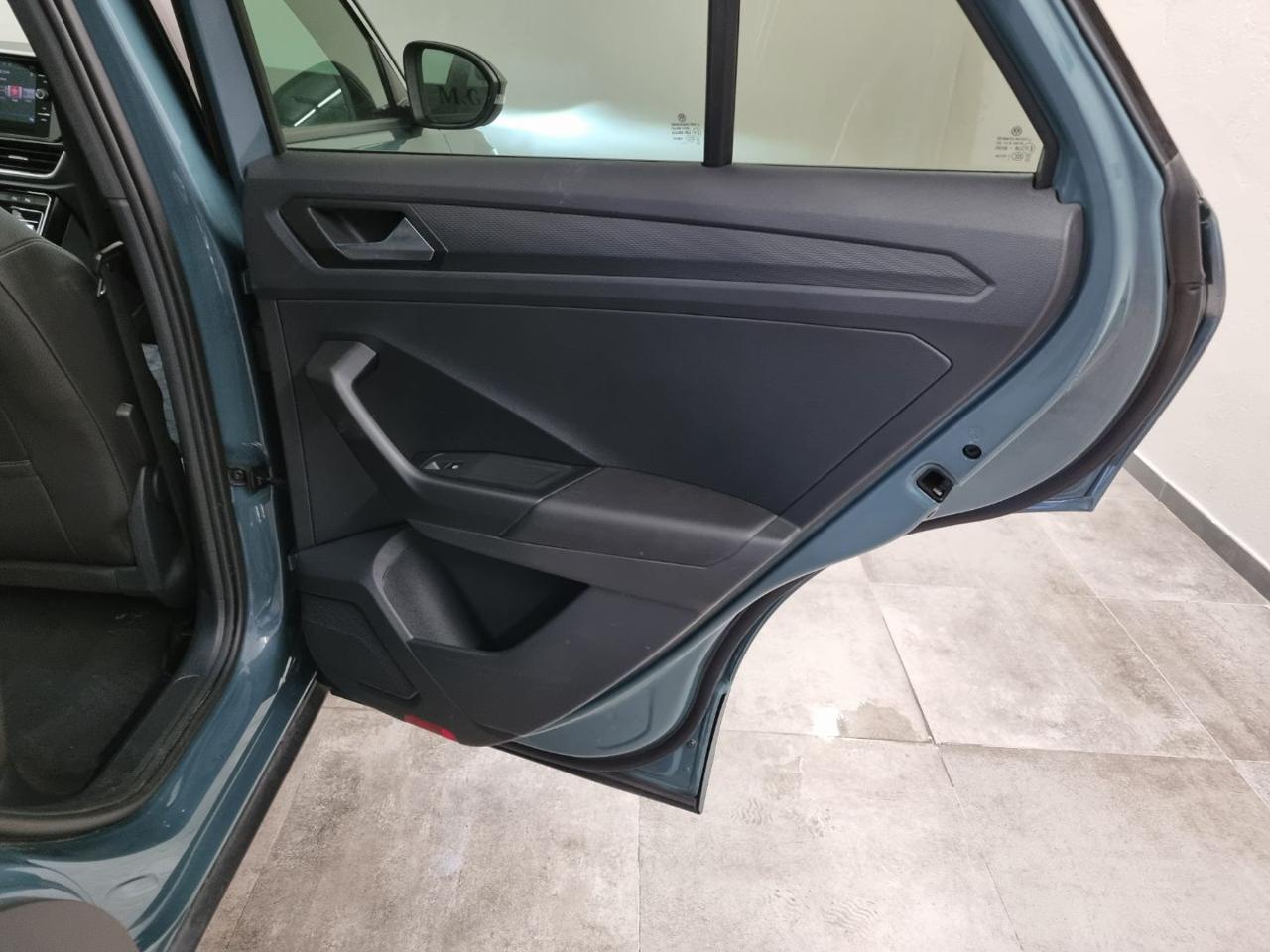 VOLKSWAGEN T-Roc 1.5 TSI ACT DSG R-Line - 31