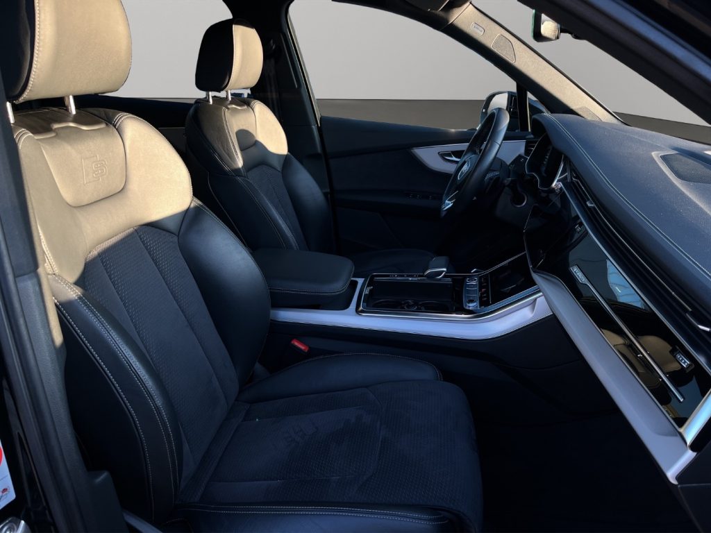 AUDI Q7 3.0TDI 50 Quattro S-Line - 9