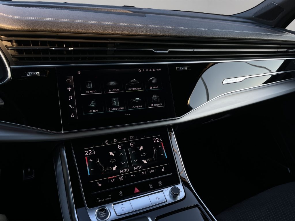 AUDI Q7 3.0TDI 50 Quattro S-Line - 14