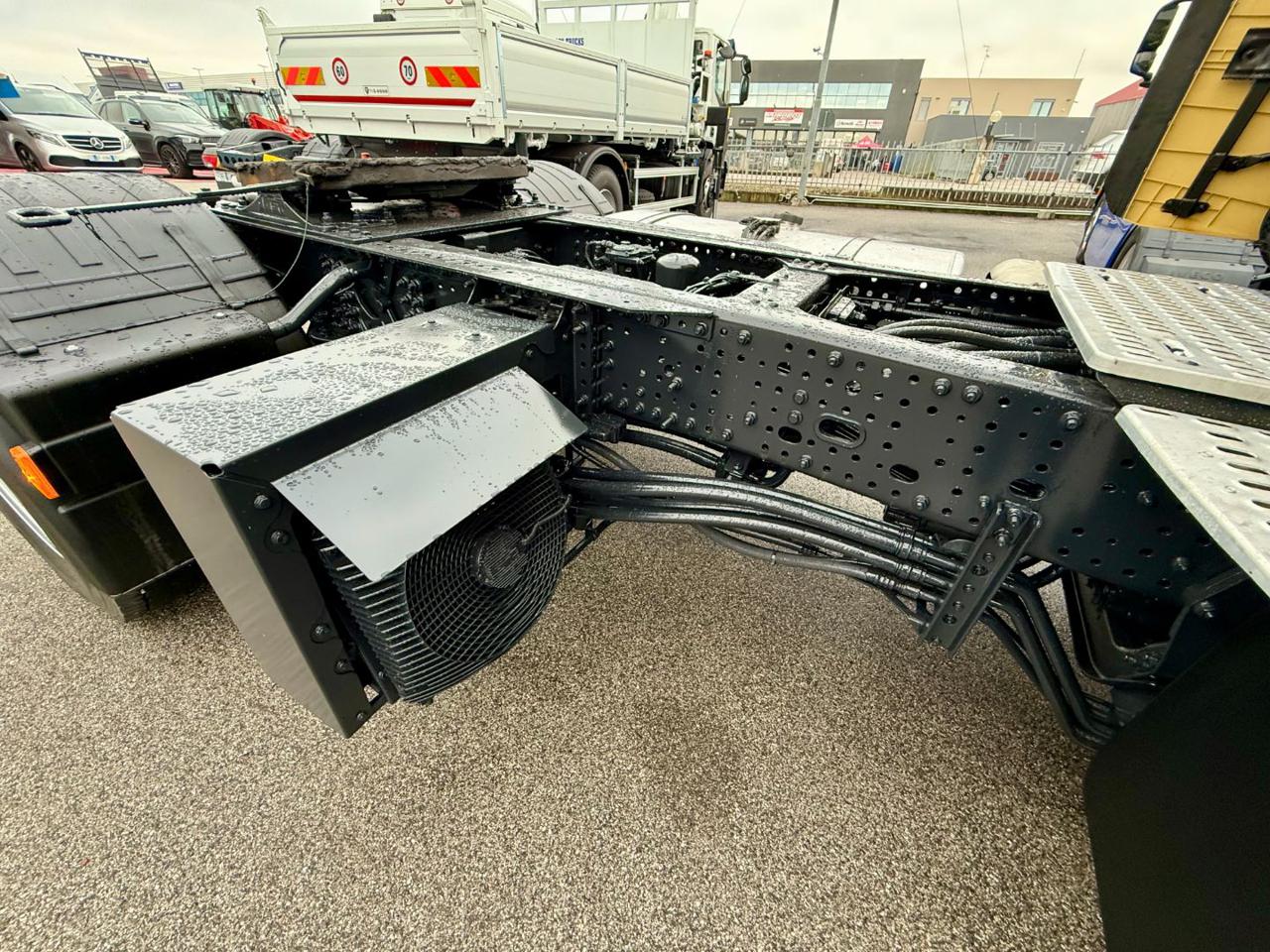 IVECO X-WAY 510 HI-TRACTION 4x4 - 8