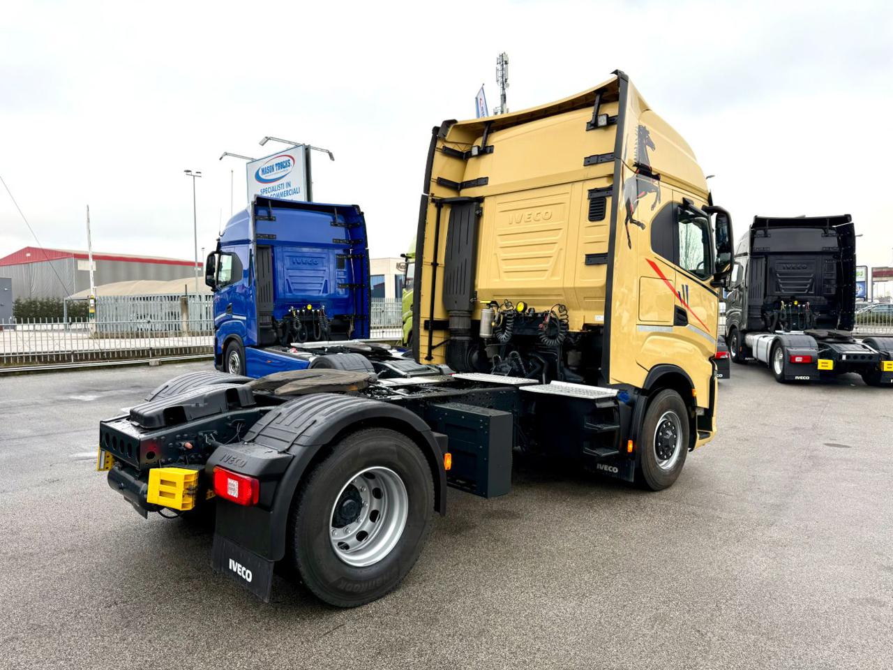 IVECO X-WAY 510 HI-TRACTION 4x4 - 4