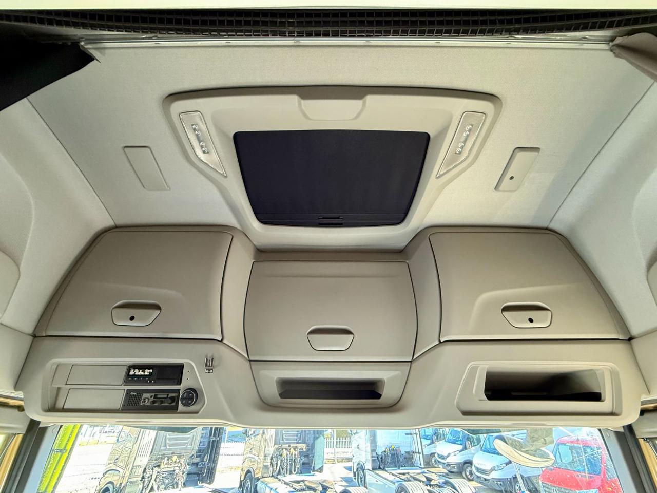 IVECO X-WAY 510 HI-TRACTION 4x4 - 14