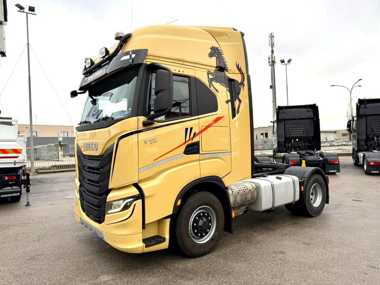 IVECO X-WAY 510 HI-TRACTION 4x4 - 2