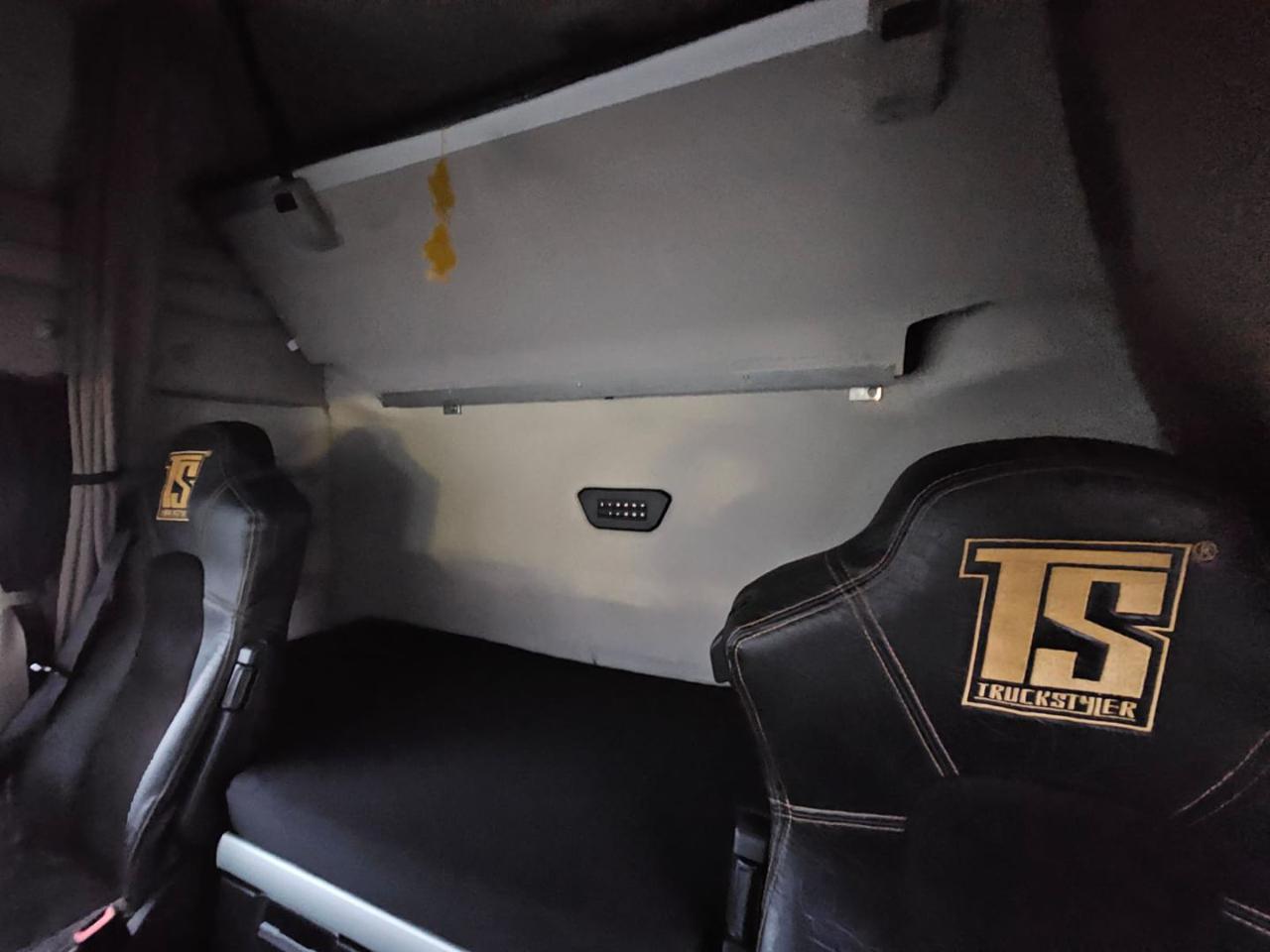 IVECO X-WAY 510 HI-TRACTION 4x4 - 10