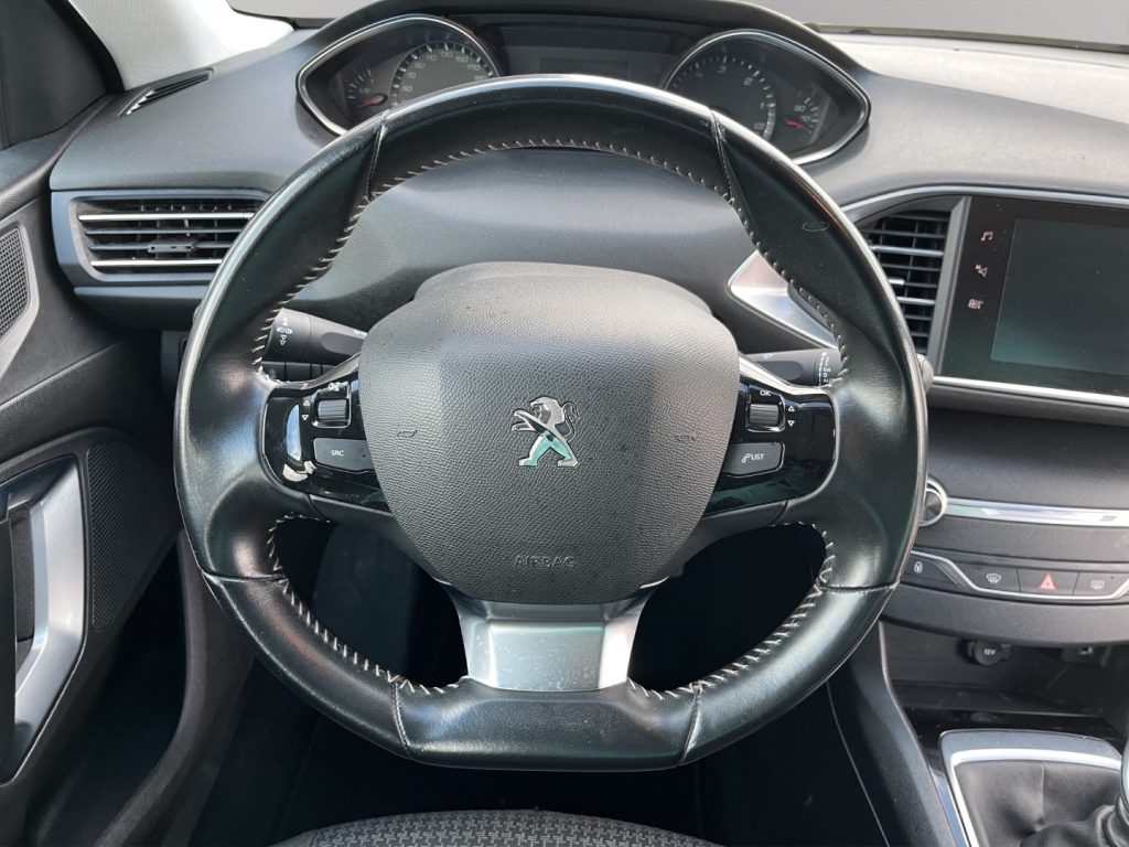 PEUGEOT 308 1.5HDi 100C SW - 11