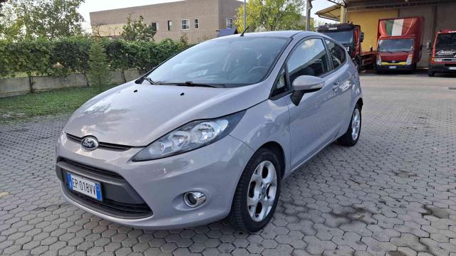 FORD Fiesta Grigio metallizzato