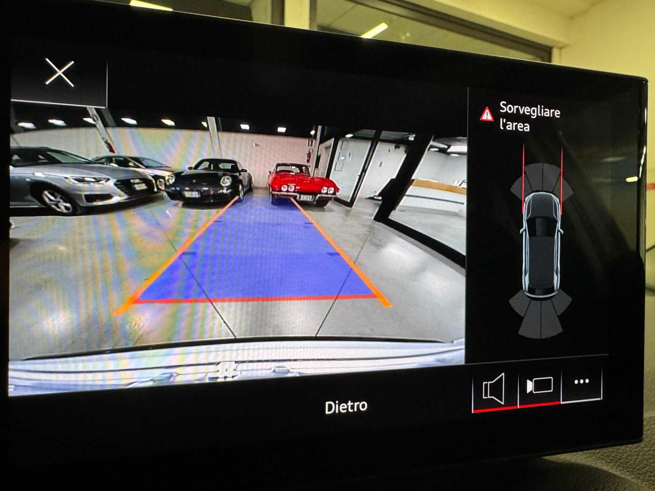 AUDI Q2 35 TDI S tronic Business Advanced - 8