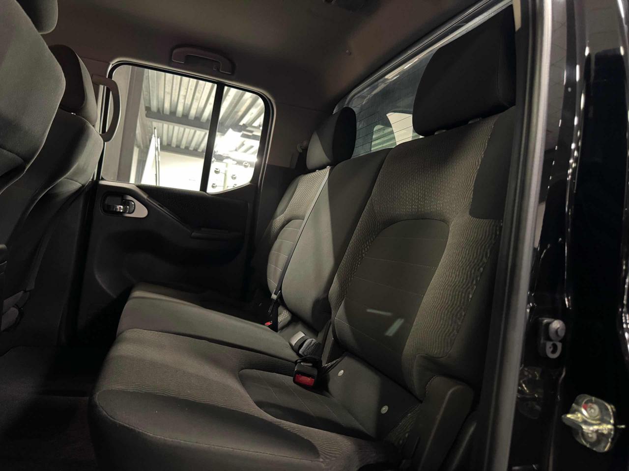 NISSAN Navara 2.5 dCi 190CV 4 porte Double Cab Sport - 11