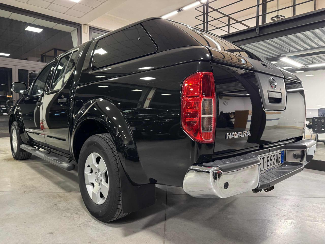 NISSAN Navara 2.5 dCi 190CV 4 porte Double Cab Sport - 4