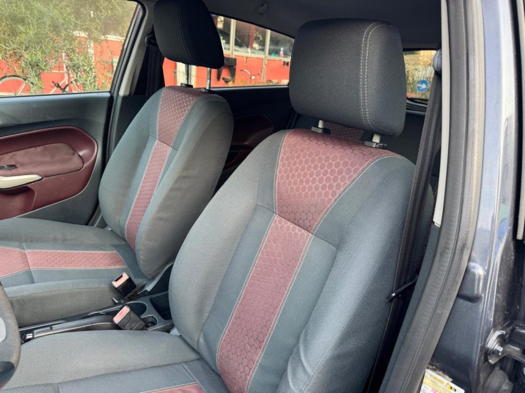 FORD Fiesta + 1.4 TDCi 68CV 5 porte - 16