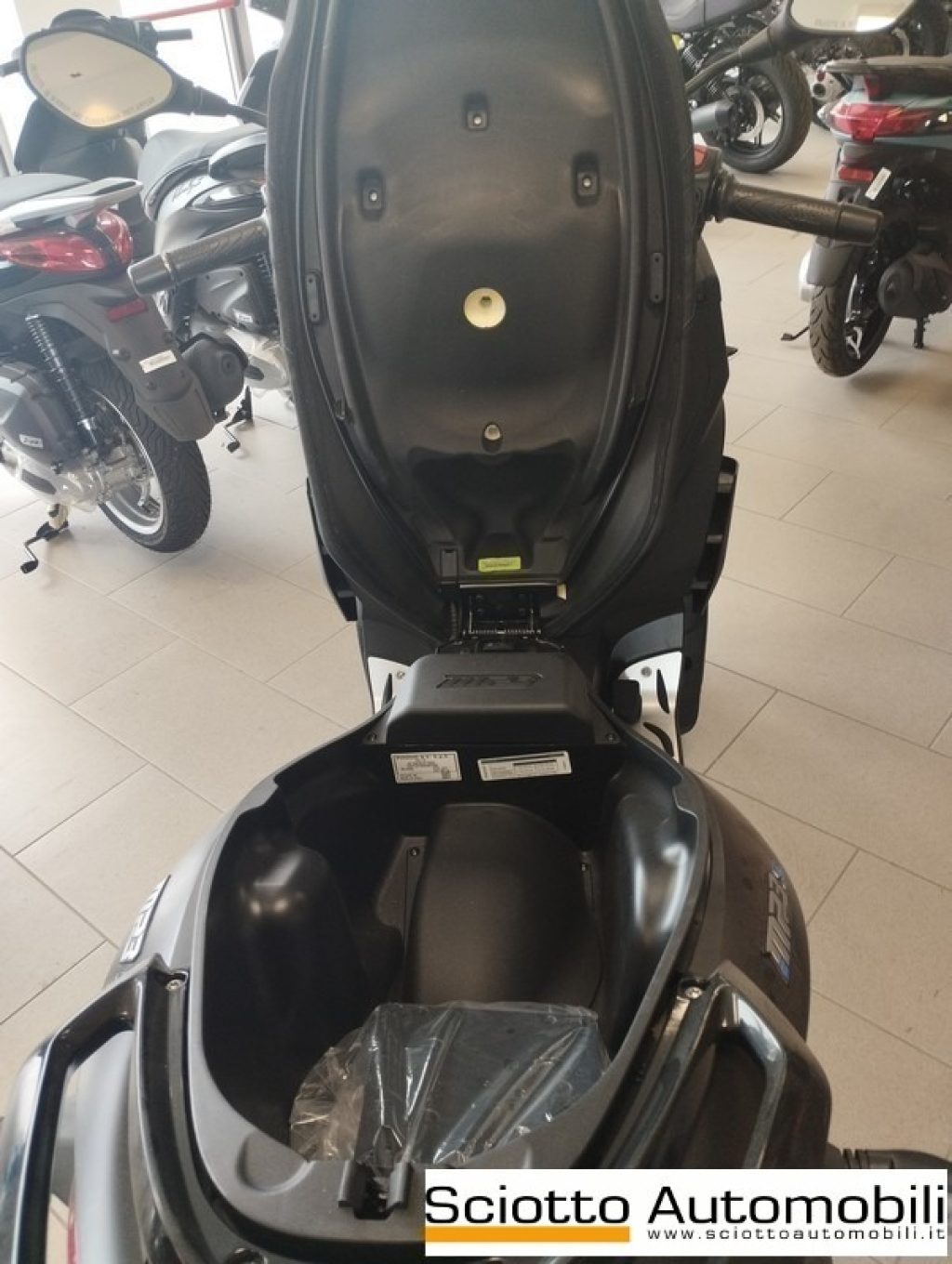 PIAGGIO MP3 310 HPE SPORT E5+ - 10