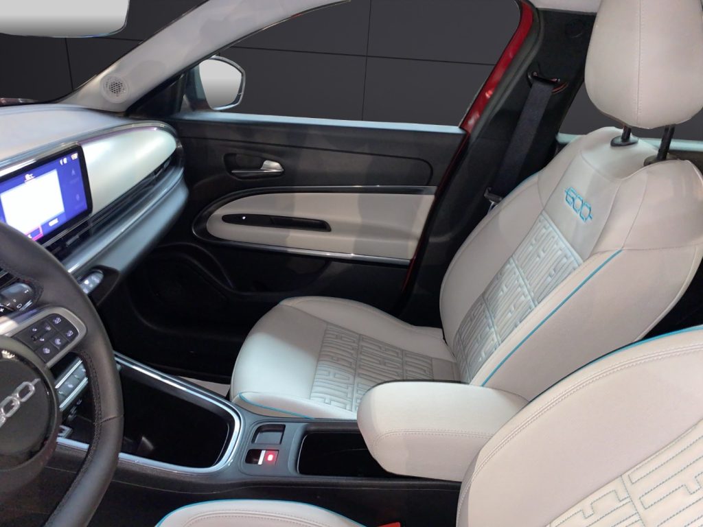 FIAT 600 Hybrid 100 CV DCT MHEV La Prima - 17